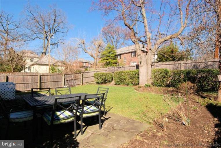 4418 Norwood Road Baltimore, MD 21218 - Photo 3 of 16 Back yard