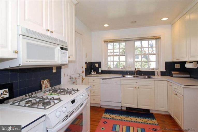 4418 Norwood Road Baltimore, MD 21218 - Photo 6 of 16 Kitchen