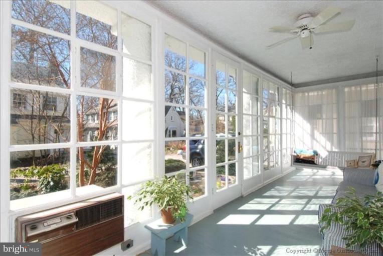 4418 Norwood Road Baltimore, MD 21218 - Photo 10 of 16 Sunroom