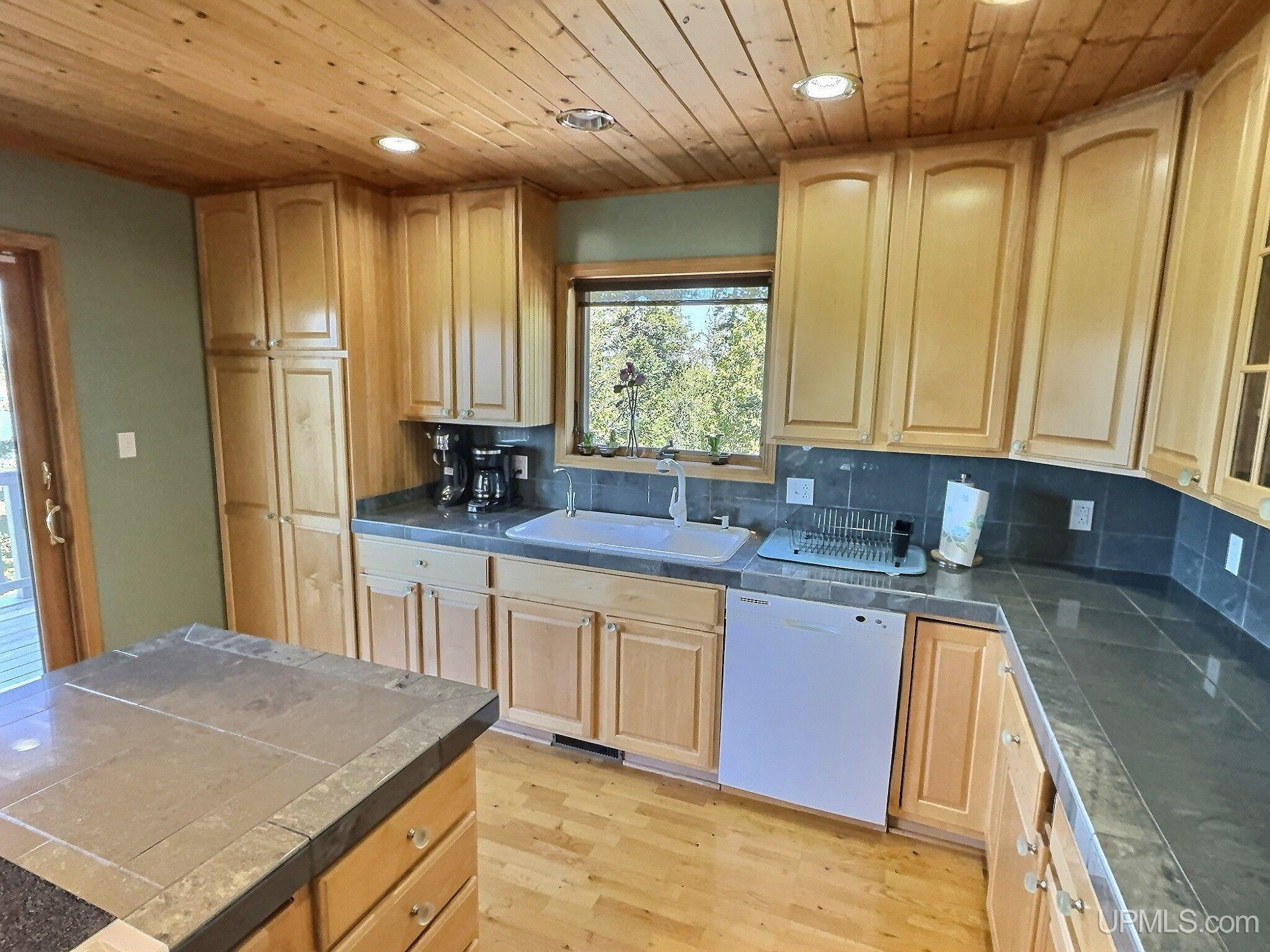 9477 Goodell Road Mohawk, MI 49950 - Photo 15 of 92