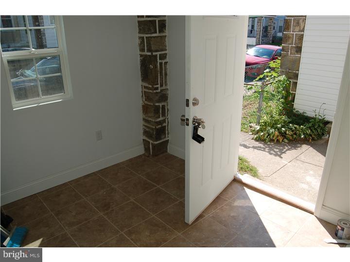 244 Heather Road Upper Darby, PA 19082 - Photo 4 of 19