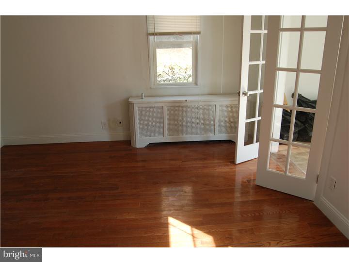 244 Heather Road Upper Darby, PA 19082 - Photo 10 of 19