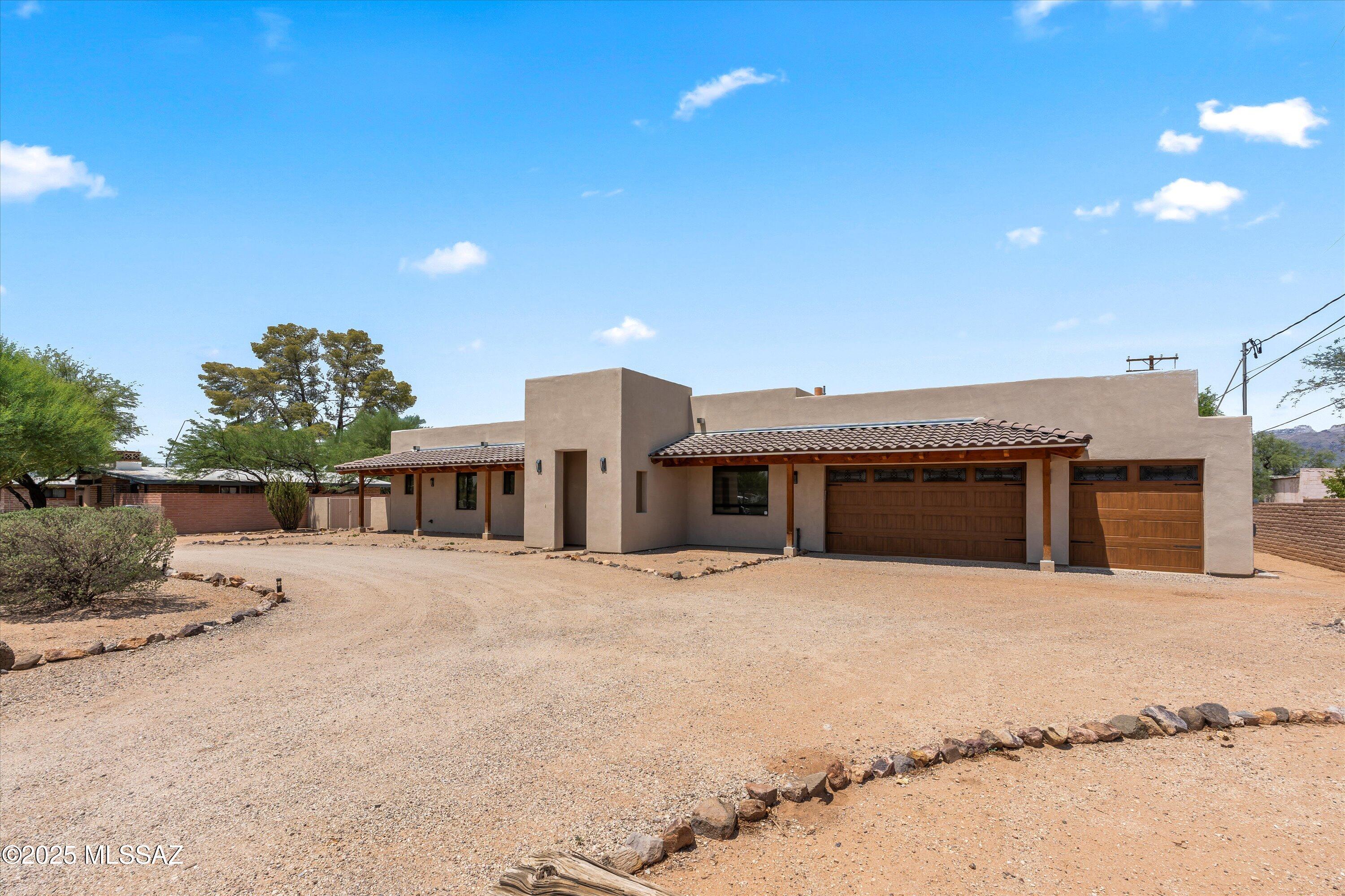 1915 East Lind Road Tucson, AZ 85719 - Photo 8 of 39