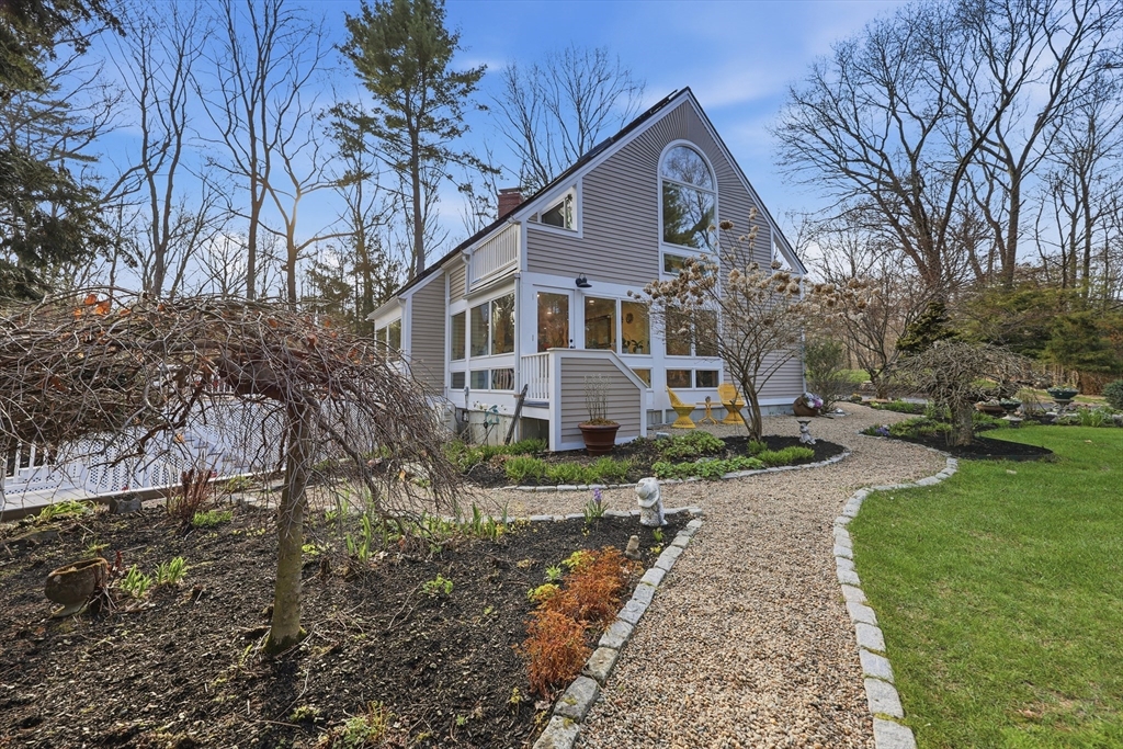 24 Parsons Road West Newbury, MA 01985 - Photo 4 of 41