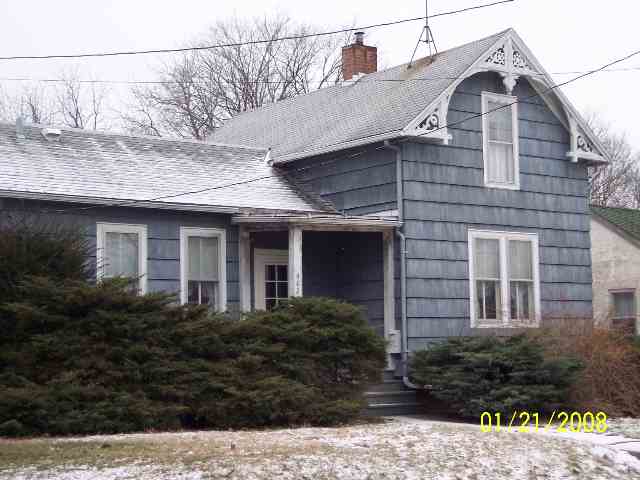 442 West Locust Street Canton, IL 61520 - Photo 1 of 7 Gallery Image 1