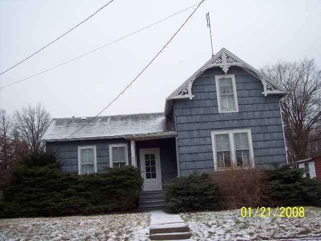 442 West Locust Street Canton, IL 61520 - Photo 2 of 7 Gallery Image 2