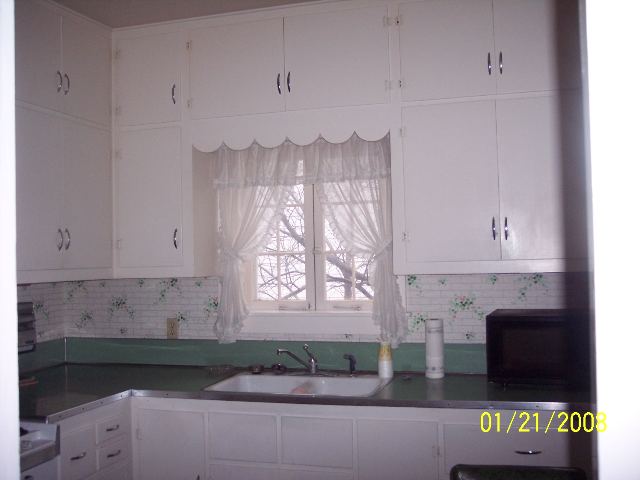 442 West Locust Street Canton, IL 61520 - Photo 4 of 7 Gallery Image 4