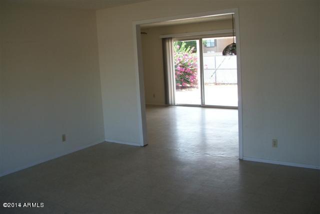 2645 West Wethersfield Road Phoenix, AZ 85029 - Photo 3 of 6 living 2