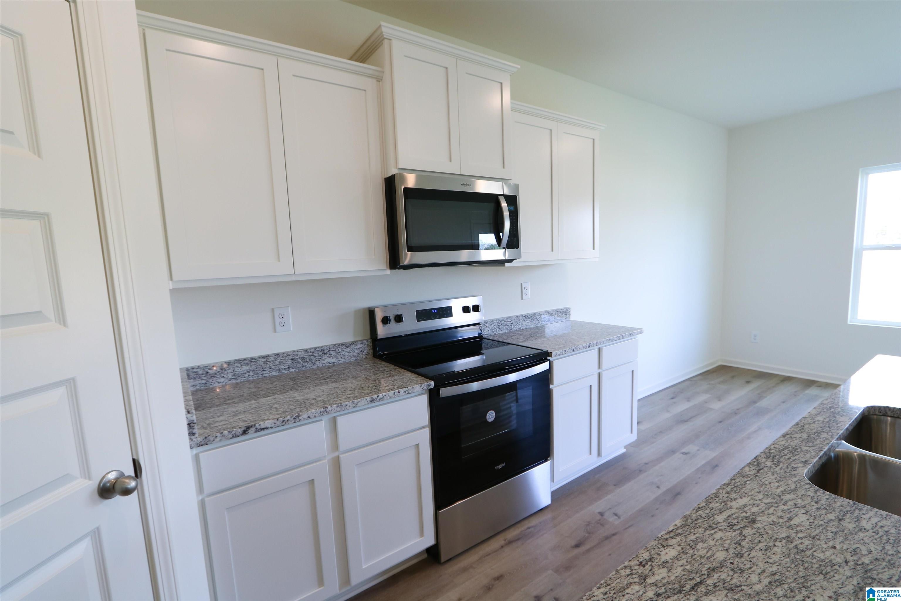 5112 Meadow Ridge Trail Bessemer, AL 35022 - Photo 5 of 33