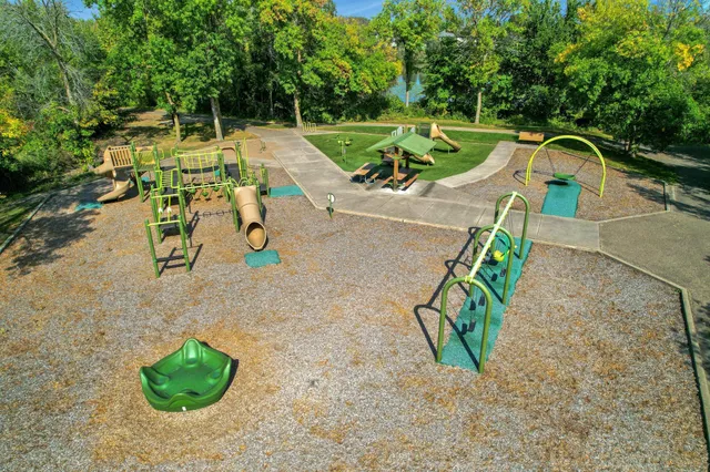 $1,900 | 5505 Orleans Lane North, Unit 6, Plymouth, MN 55442