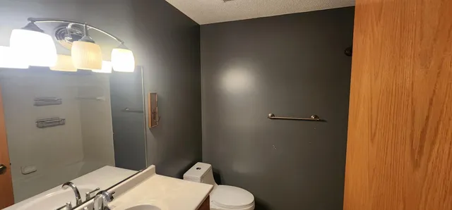 $1,900 | 5505 Orleans Lane North, Unit 6, Minneapolis, MN 55442