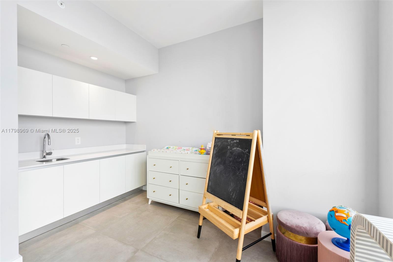 851 Northeast 1st Avenue, Unit 4011 Miami, FL 33132 - Photo 30 of 37 a room with a window and air conditioner vent