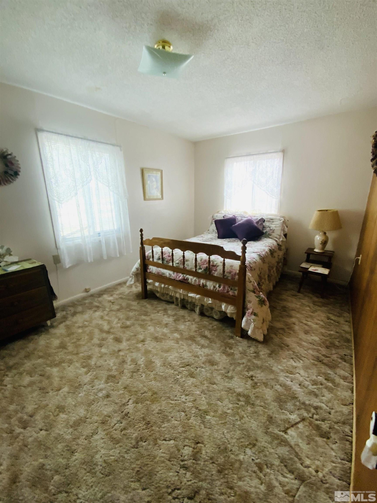 200 McLean Road Fallon, NV 89406 - Photo 14 of 16 a living room with furniture