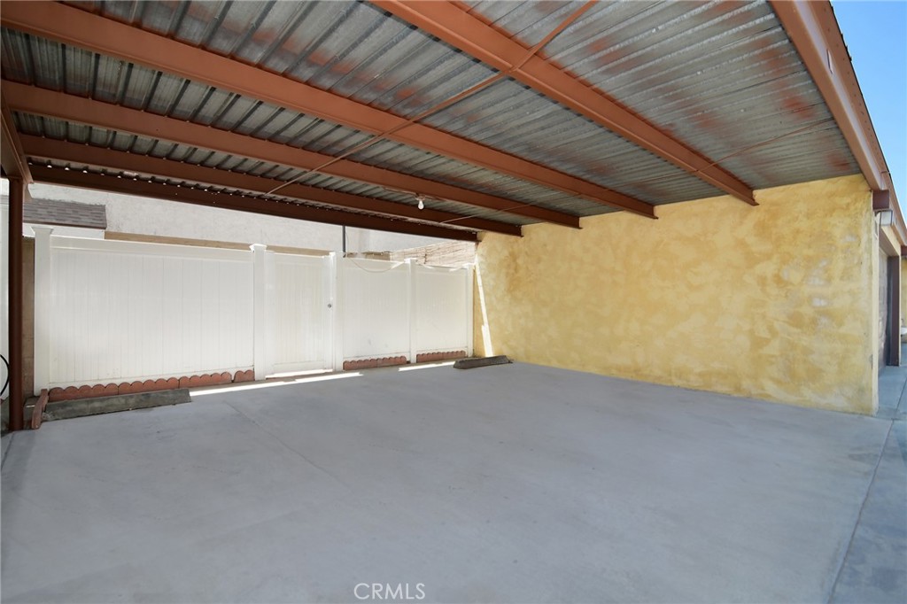 18931 Kittridge Street, Unit 73 Reseda, CA 91335 - Photo 18 of 20
