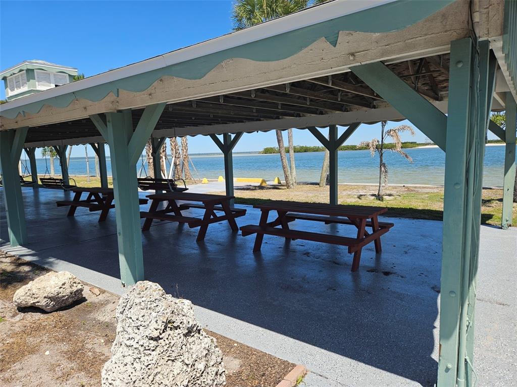 4851 West Gandy Boulevard, Unit B3L15 Tampa, FL 33611 - Photo 31 of 34