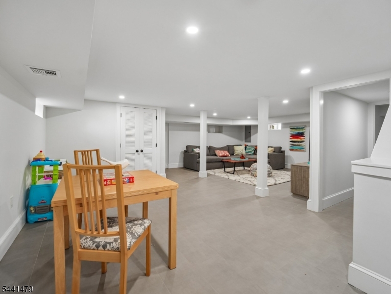 653 Hamilton Road South Orange, NJ 07079 - Photo 33 of 48