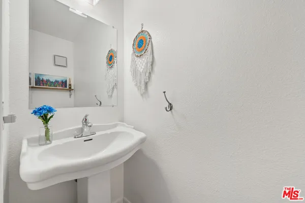 $625,000 | 350 Burchett Street, Unit 101, Glendale, CA 91203