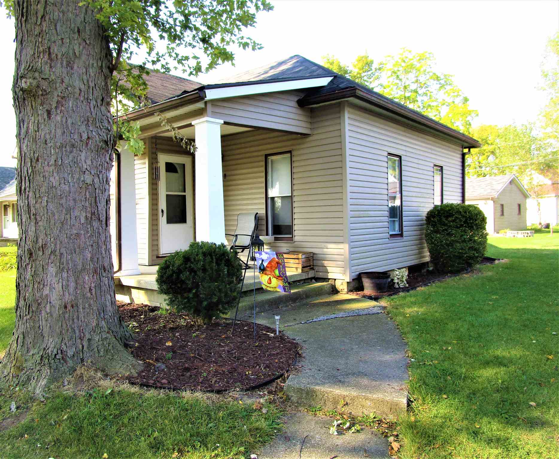 828 Russell Street Decatur, IN 46733 - Photo 1 of 15