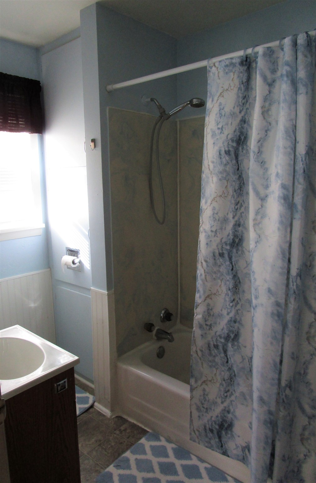828 Russell Street Decatur, IN 46733 - Photo 5 of 15