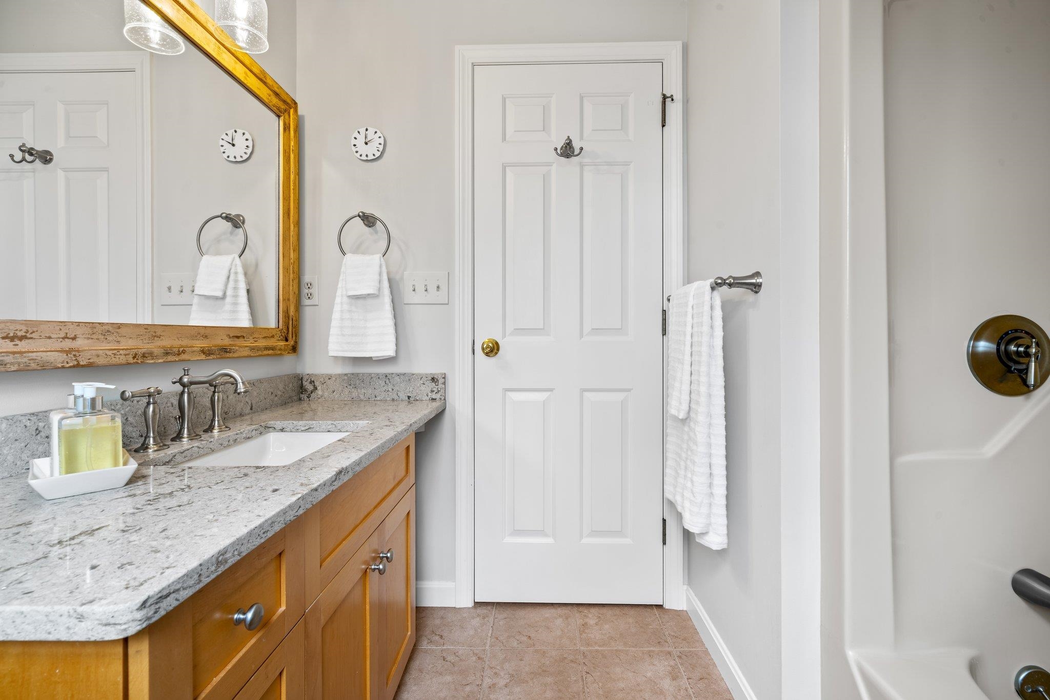 32 Alexander Drive Hampton, NH 03842 - Photo 15 of 40