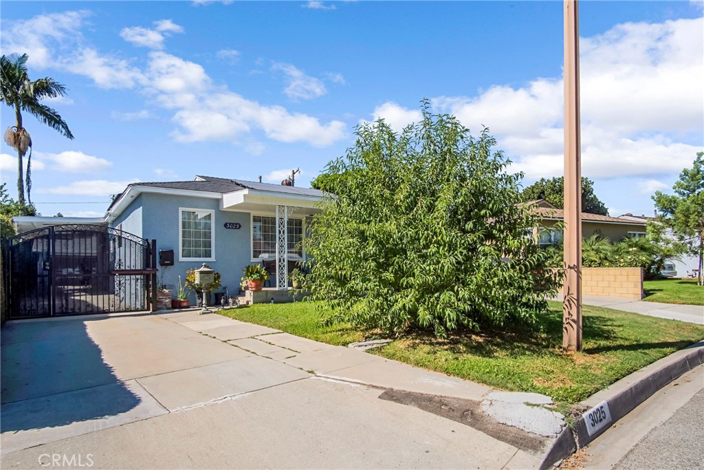 3025 Halsey Avenue Arcadia, CA 91006 - Photo 41 of 42 a front view of a house with garden