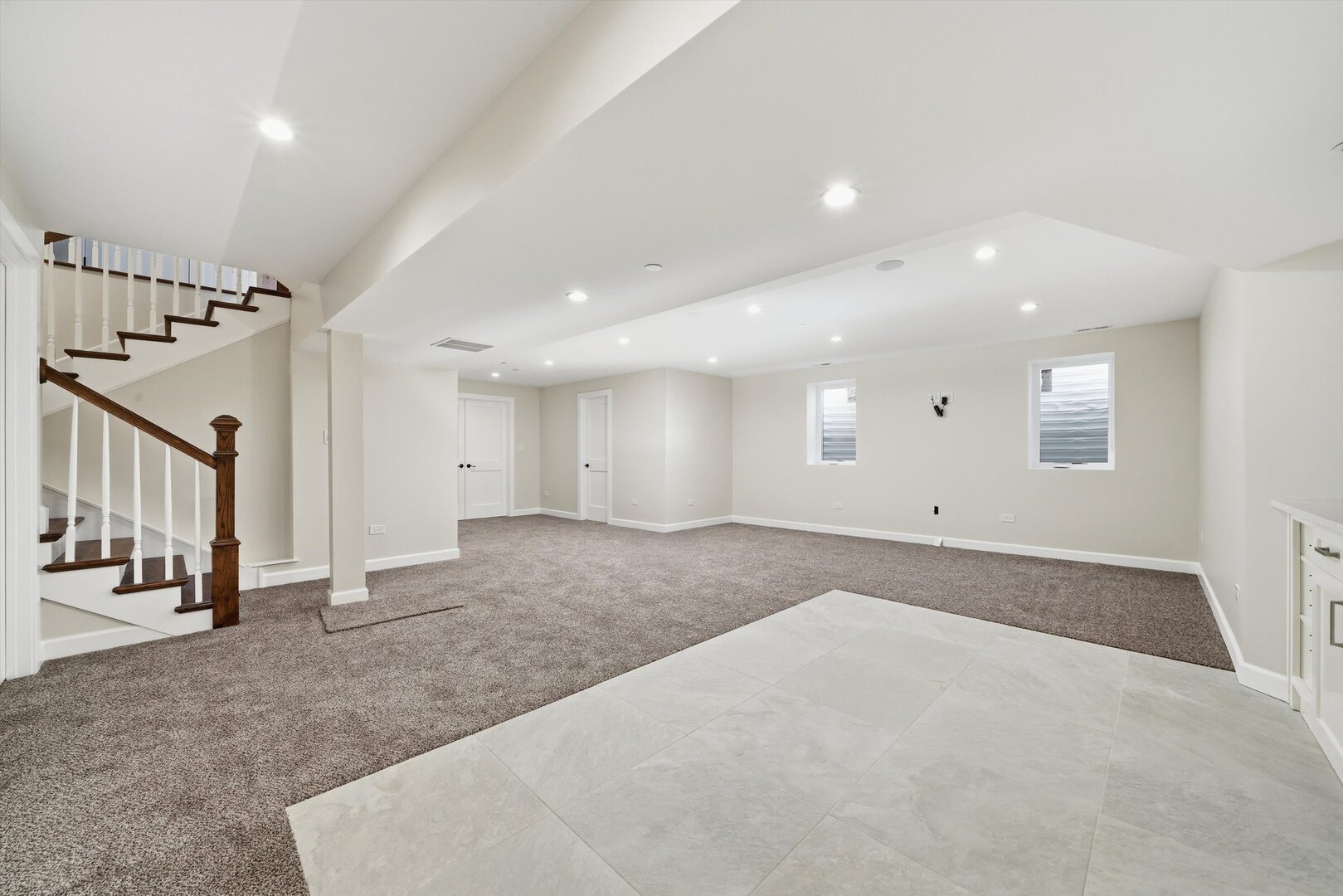 926 East Crest Avenue Addison, IL 60101 - Photo 12 of 34