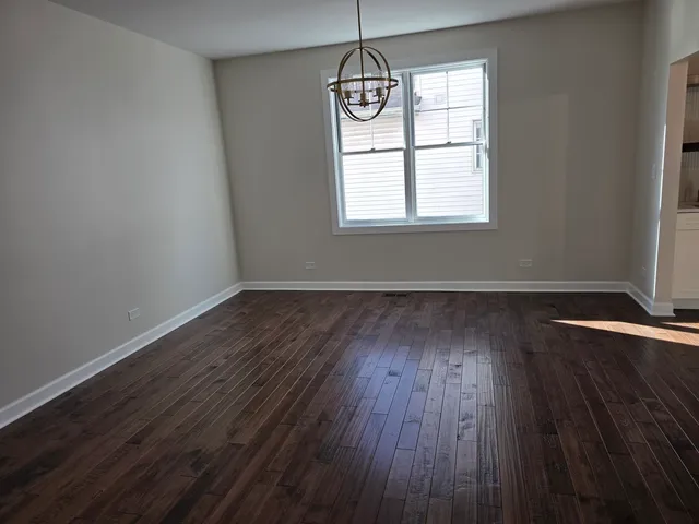 $950,000 | 926 East Crest Avenue, Addison, IL 60101