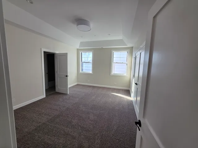 $950,000 | 926 East Crest Avenue, Addison, IL 60101