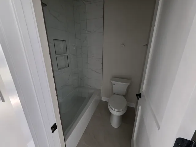 $950,000 | 926 East Crest Avenue, Addison, IL 60101