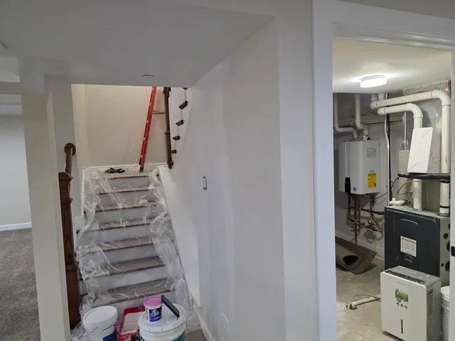 $950,000 | 926 East Crest Avenue, Addison, IL 60101