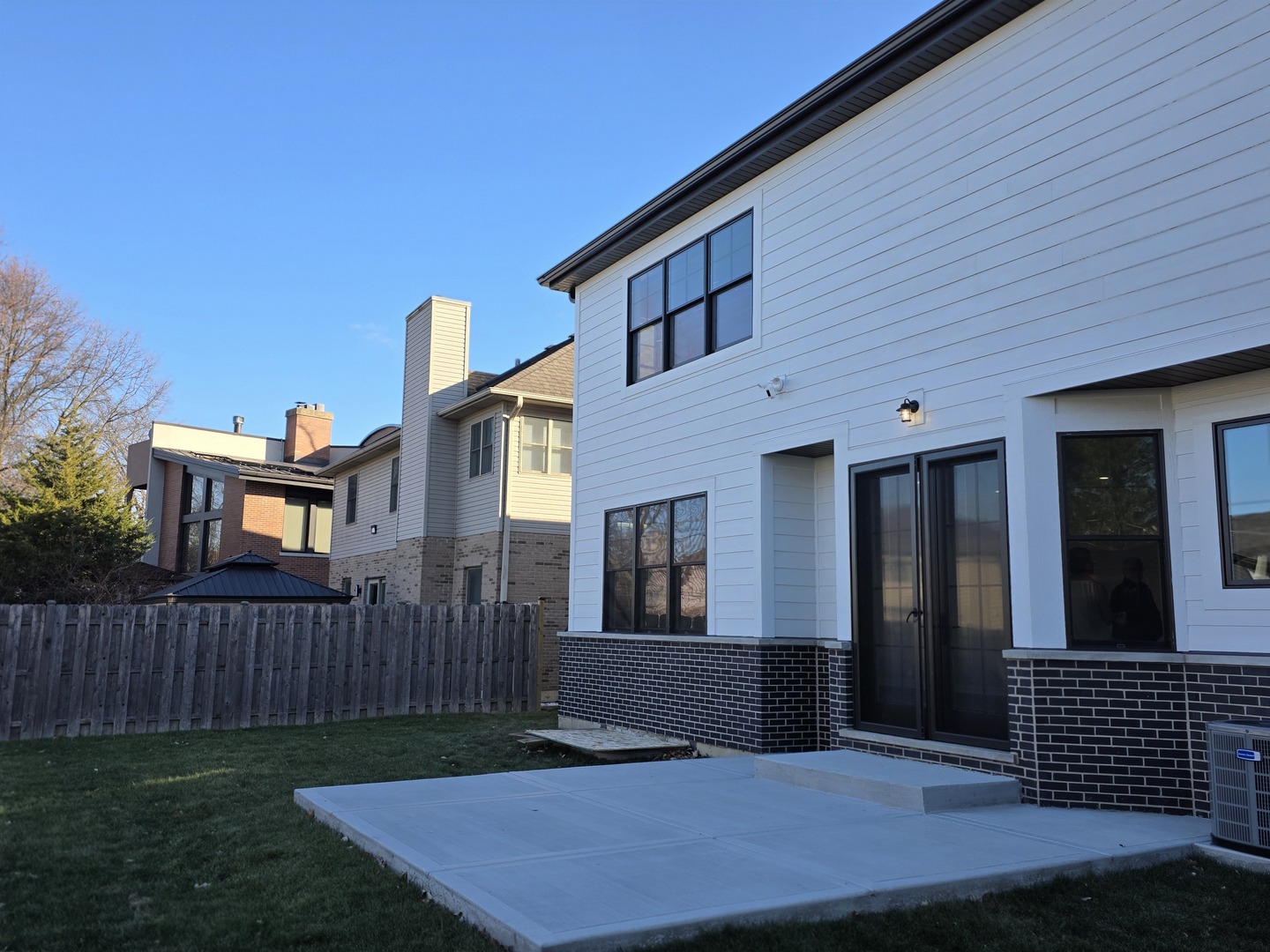 926 East Crest Avenue Addison, IL 60101 - Photo 6 of 34 a front view of a house with yard
