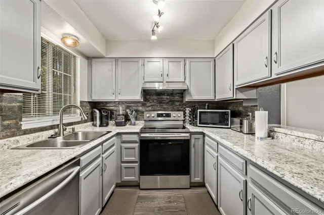 $375,000 | 6766 South Holland Way, Littleton, CO 80128