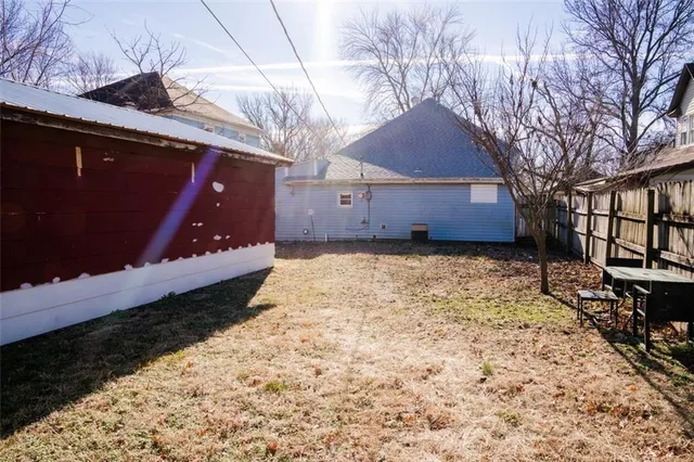 $44,900 | 2405 Grand Avenue, Parsons, KS 67357