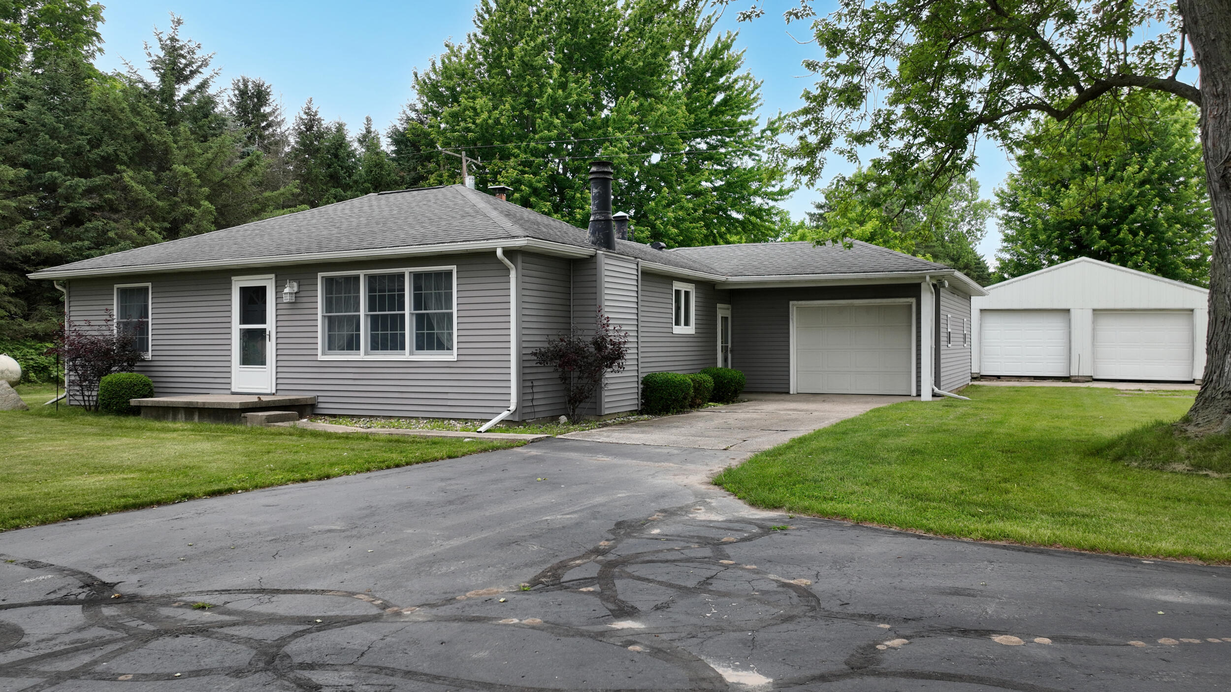 18788 Dice Road Merrill, MI 48637 - Photo 4 of 54 18788 dice rd (4)