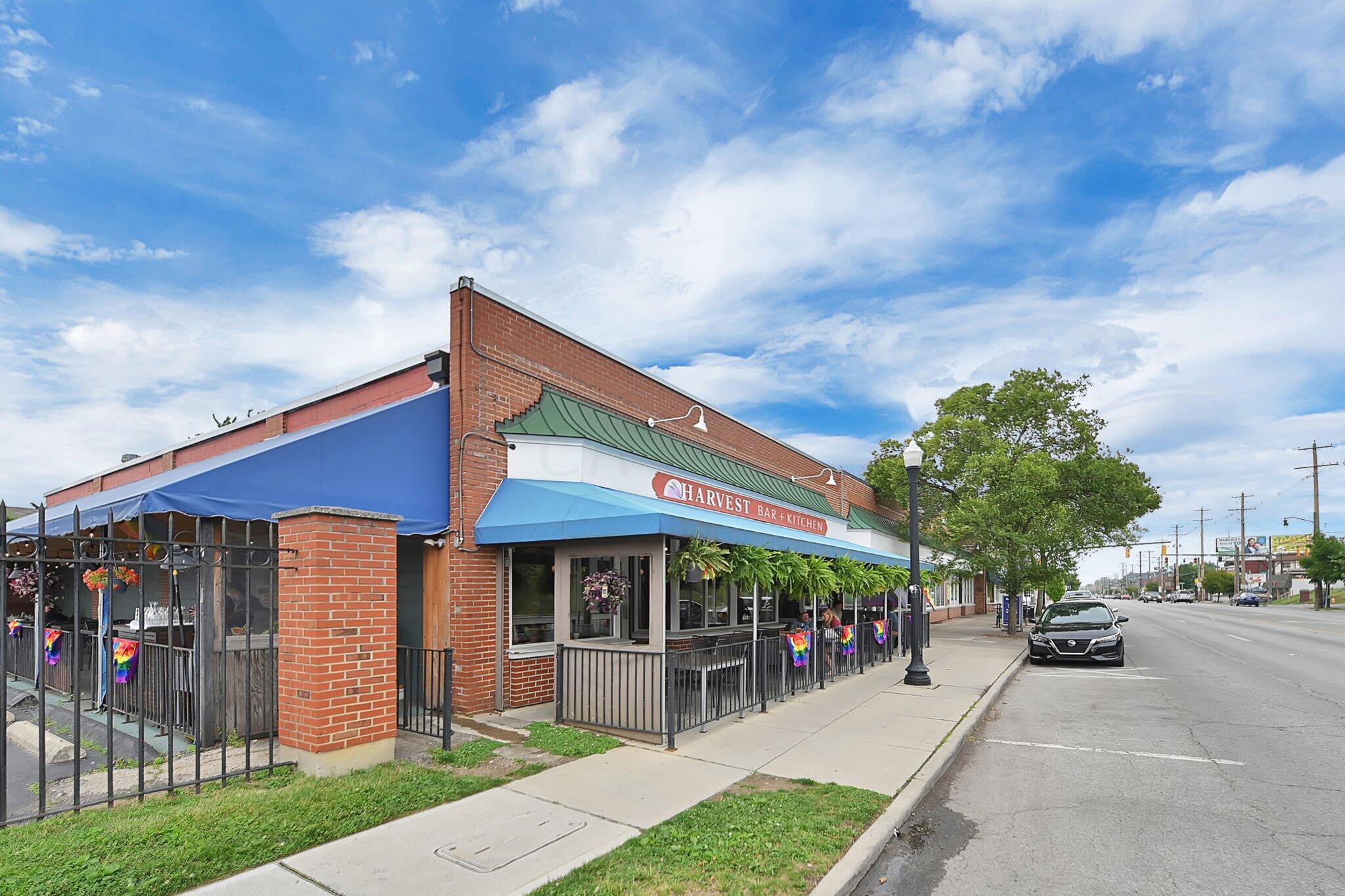 51 Glencoe Road Columbus, OH 43214 - Photo 39 of 41 Clintonville Local Dining