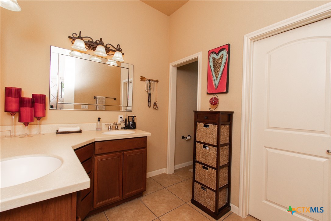 209 Geode Lane Jarrell, TX 76537 - Photo 15 of 24