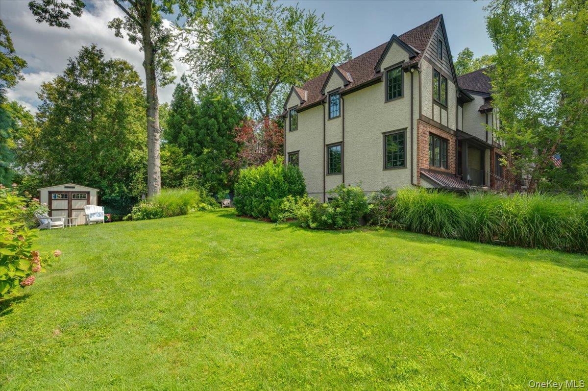 30 Lindbergh Avenue Rye, NY 10580 - Photo 31 of 36