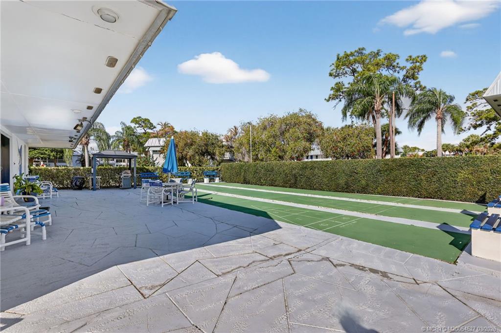 2929 Southeast Ocean Boulevard, Unit J3 Stuart, FL 34996 - Photo 42 of 65 a view of a park