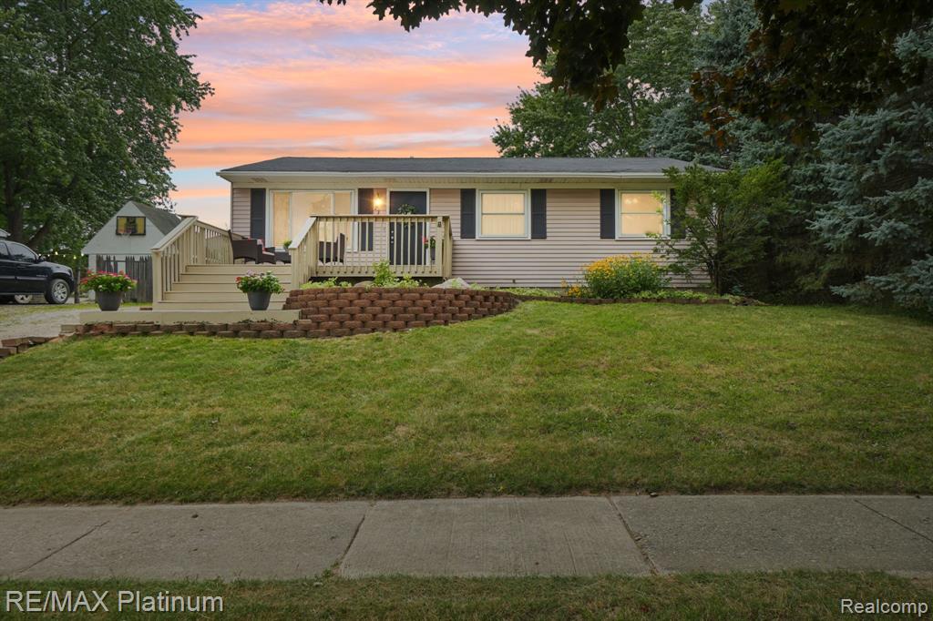 734 South Walnut Street Howell, MI 48843 - Photo 16 of 16 Gallery Image 16