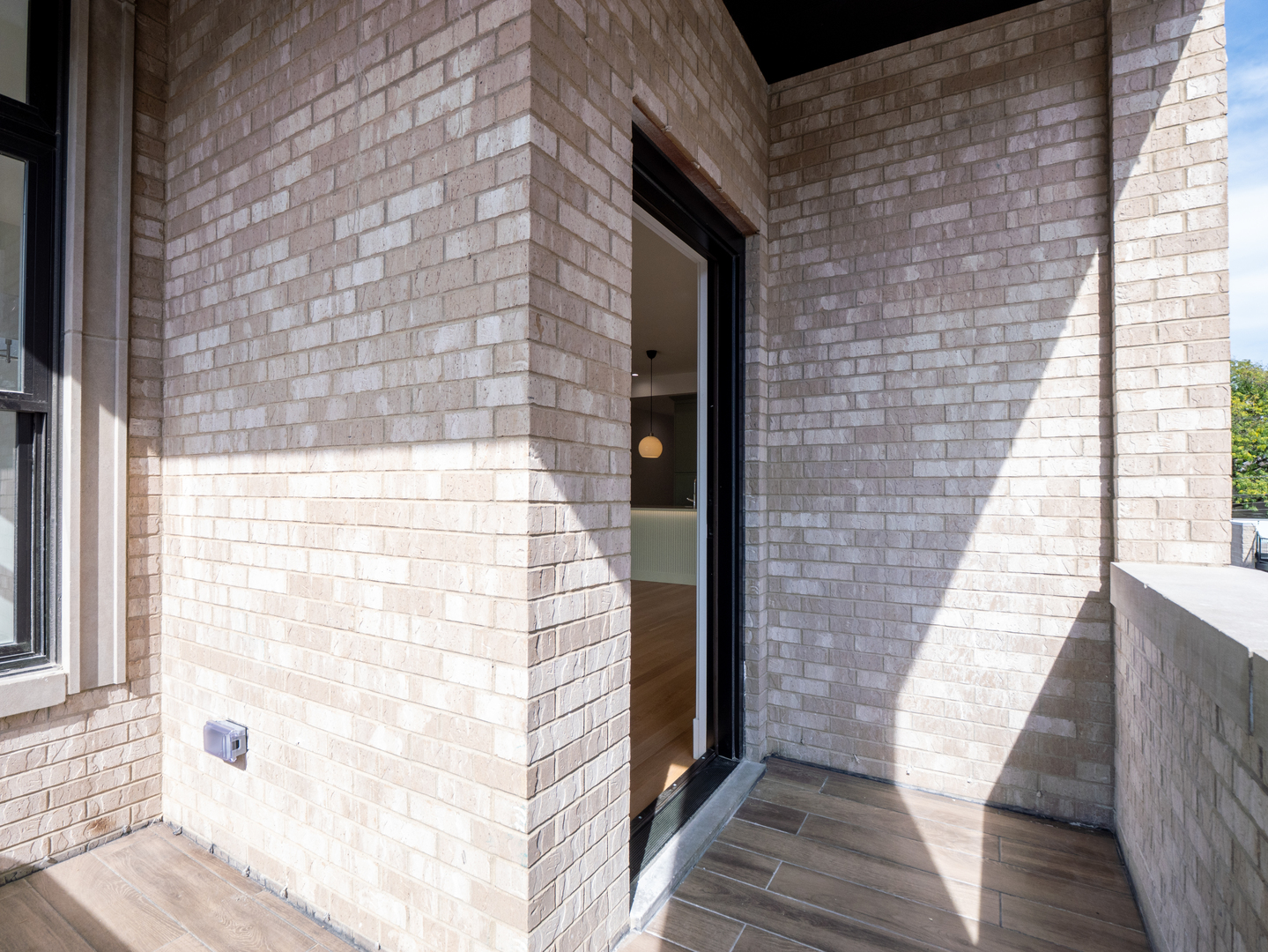 2471 North Clybourn Avenue, Unit 3 Chicago, IL 60614 - Photo 19 of 19 a view of wooden door