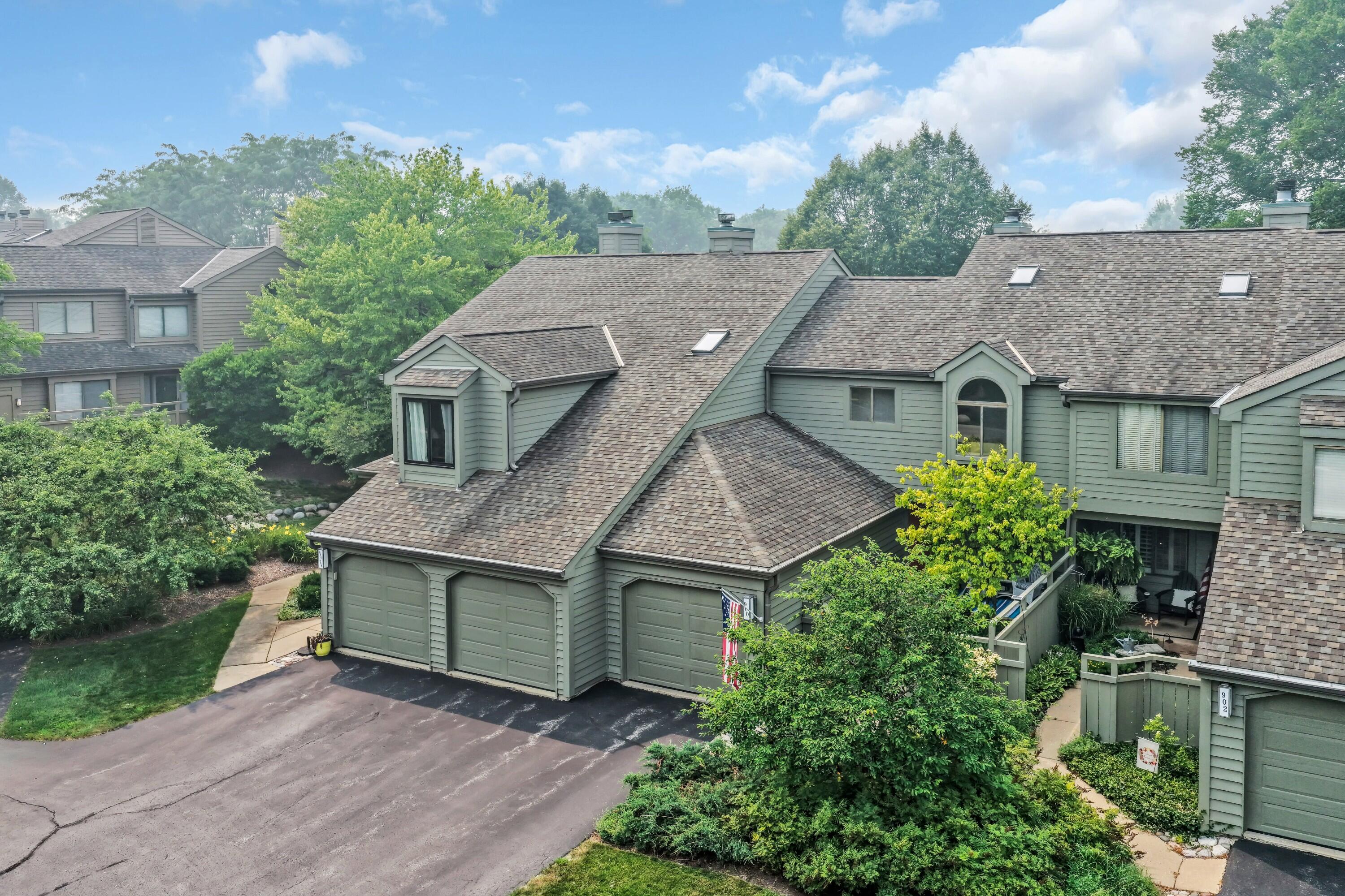 900 Shoreline Road Barrington, IL 60010 - Photo 4 of 51 Photo (2-1)