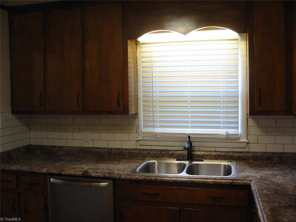4507 Boxford Road Greensboro, NC 27406 - Photo 5 of 17 Gallery Image 5