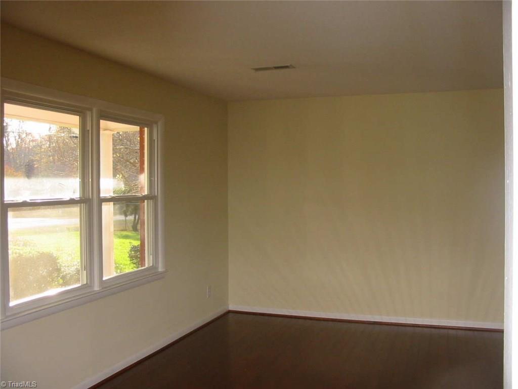 4507 Boxford Road Greensboro, NC 27406 - Photo 8 of 17 Gallery Image 8