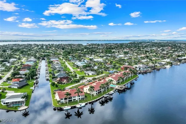 $349,900 | 5115 Sunnybrook Court, Unit 21, Cape Coral, FL 33904
