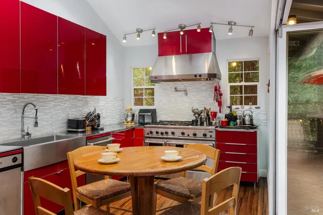 $750,000 | 81 1st St Camp, Camp Meeker, CA 95419