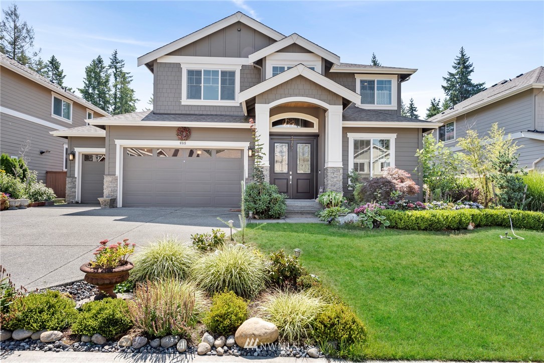 6513 Southeast 7th Place Renton, WA 98059 - Photo 1 of 25 Gallery Image 1
