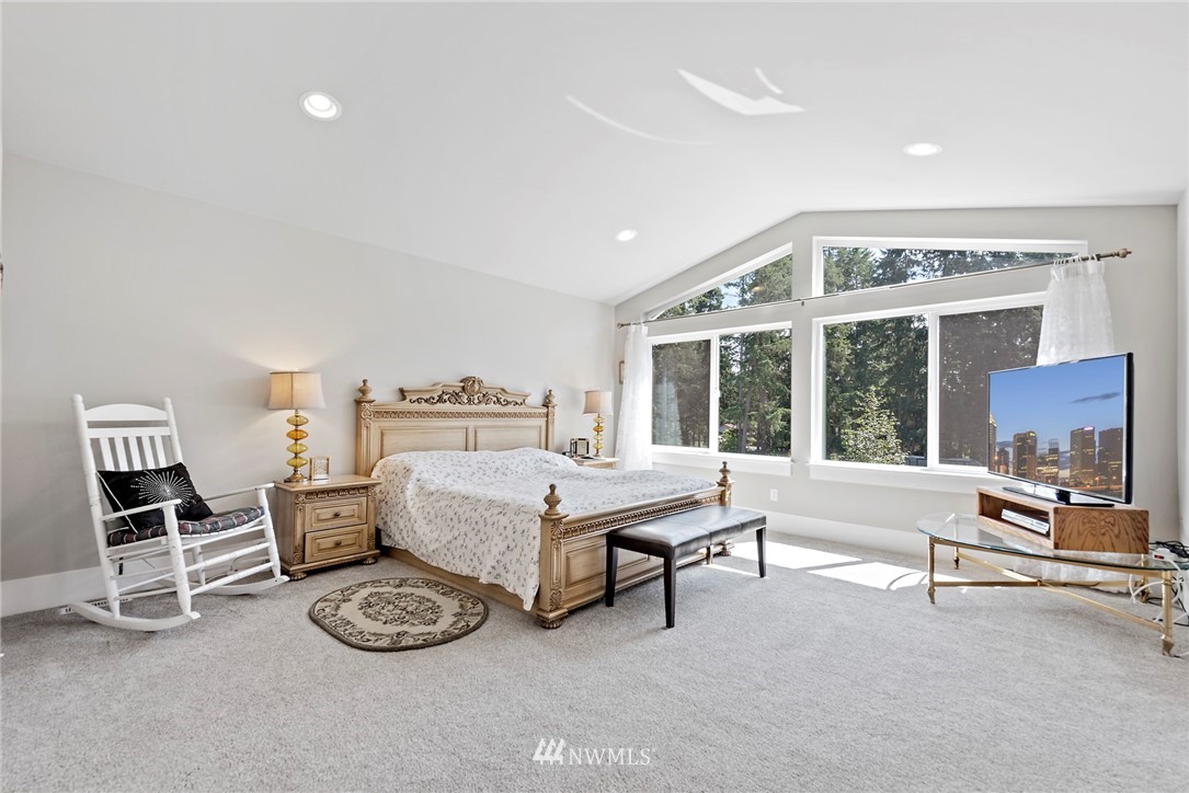 6513 Southeast 7th Place Renton, WA 98059 - Photo 12 of 25 Gallery Image 12