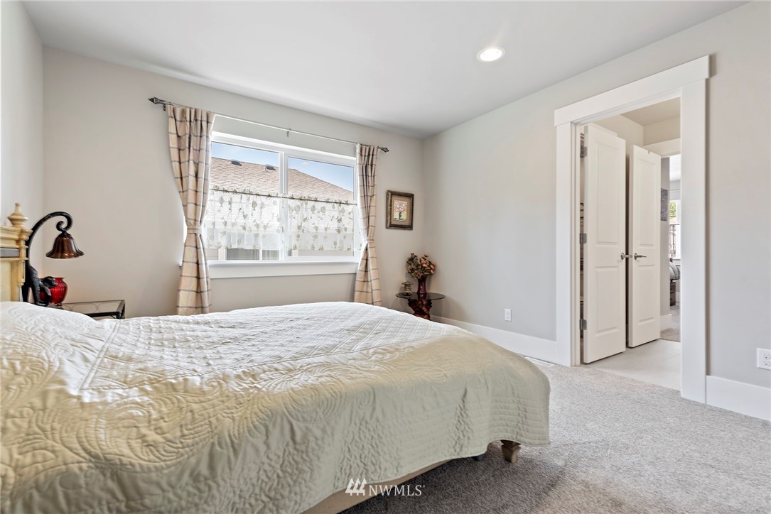 6513 Southeast 7th Place Renton, WA 98059 - Photo 13 of 25 Gallery Image 13