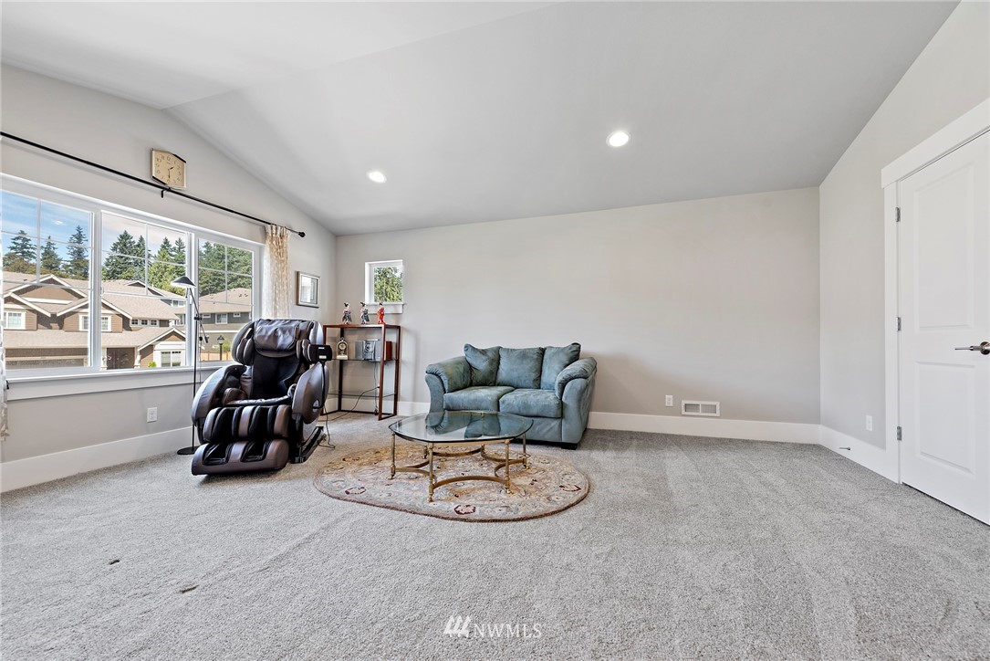 6513 Southeast 7th Place Renton, WA 98059 - Photo 18 of 25 Gallery Image 18