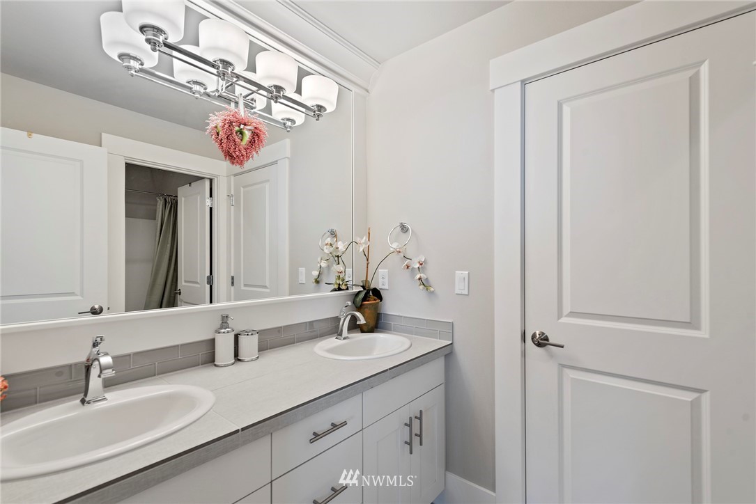 6513 Southeast 7th Place Renton, WA 98059 - Photo 21 of 25 Gallery Image 21